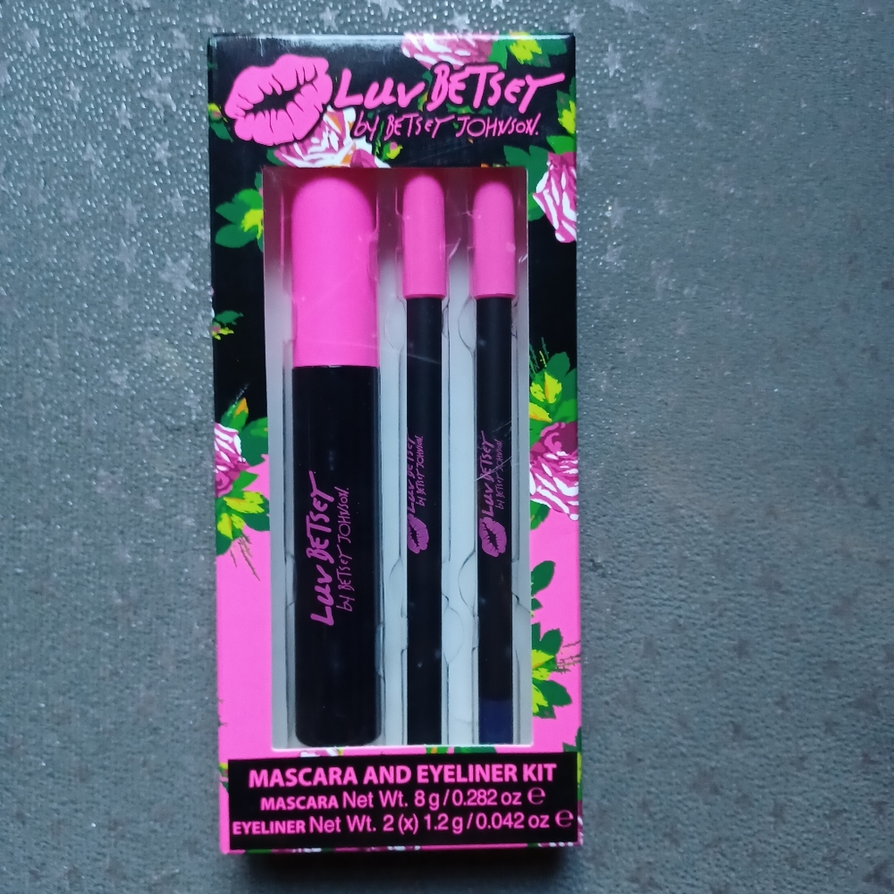 Betsey Johnson mascara & 2 eyeliners set